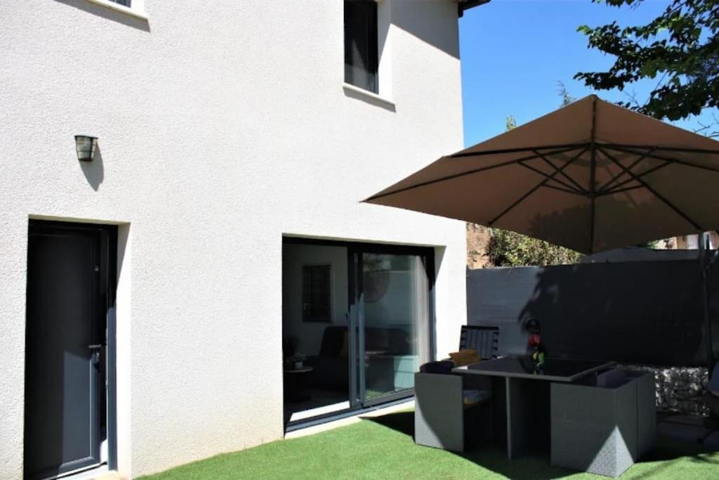 Saint-Julien-de-Peyrolas Appartement Tout Equipe En Rez-De-Jardin Entre Gard Et Ardeche מראה חיצוני תמונה