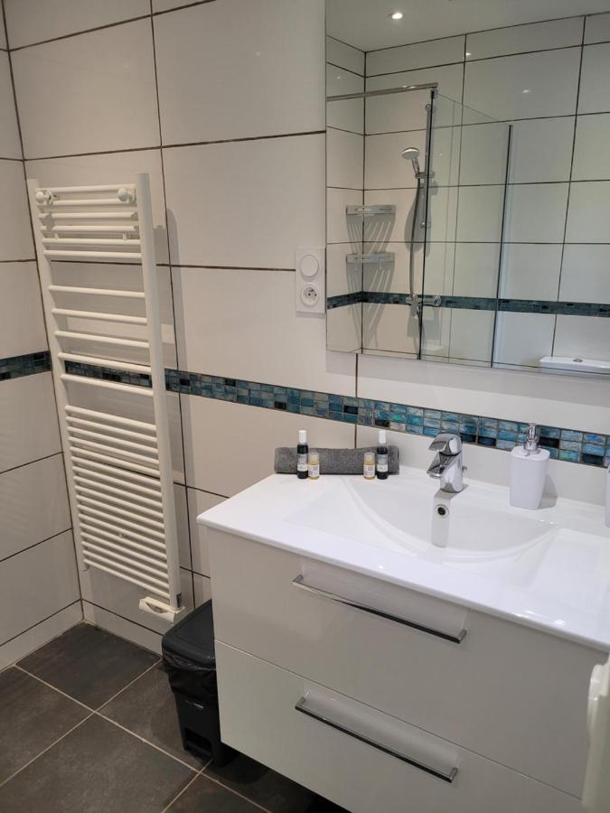 Saint-Julien-de-Peyrolas Appartement Tout Equipe En Rez-De-Jardin Entre Gard Et Ardeche מראה חיצוני תמונה