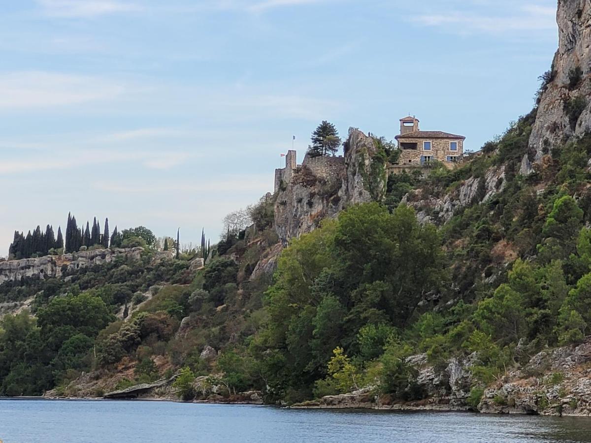 Saint-Julien-de-Peyrolas Appartement Tout Equipe En Rez-De-Jardin Entre Gard Et Ardeche מראה חיצוני תמונה